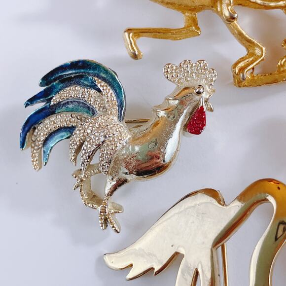 VTG Signed Gerrys Bird Brooch Lot of 6 Gold Tone Rhinestone 60s to 80s Figural - Picture 8 of 11
